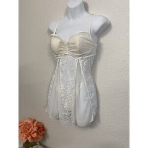 VINTAGE Y2K Women Frederick's of Hollywood lingerie Babydoll Set M Lace White